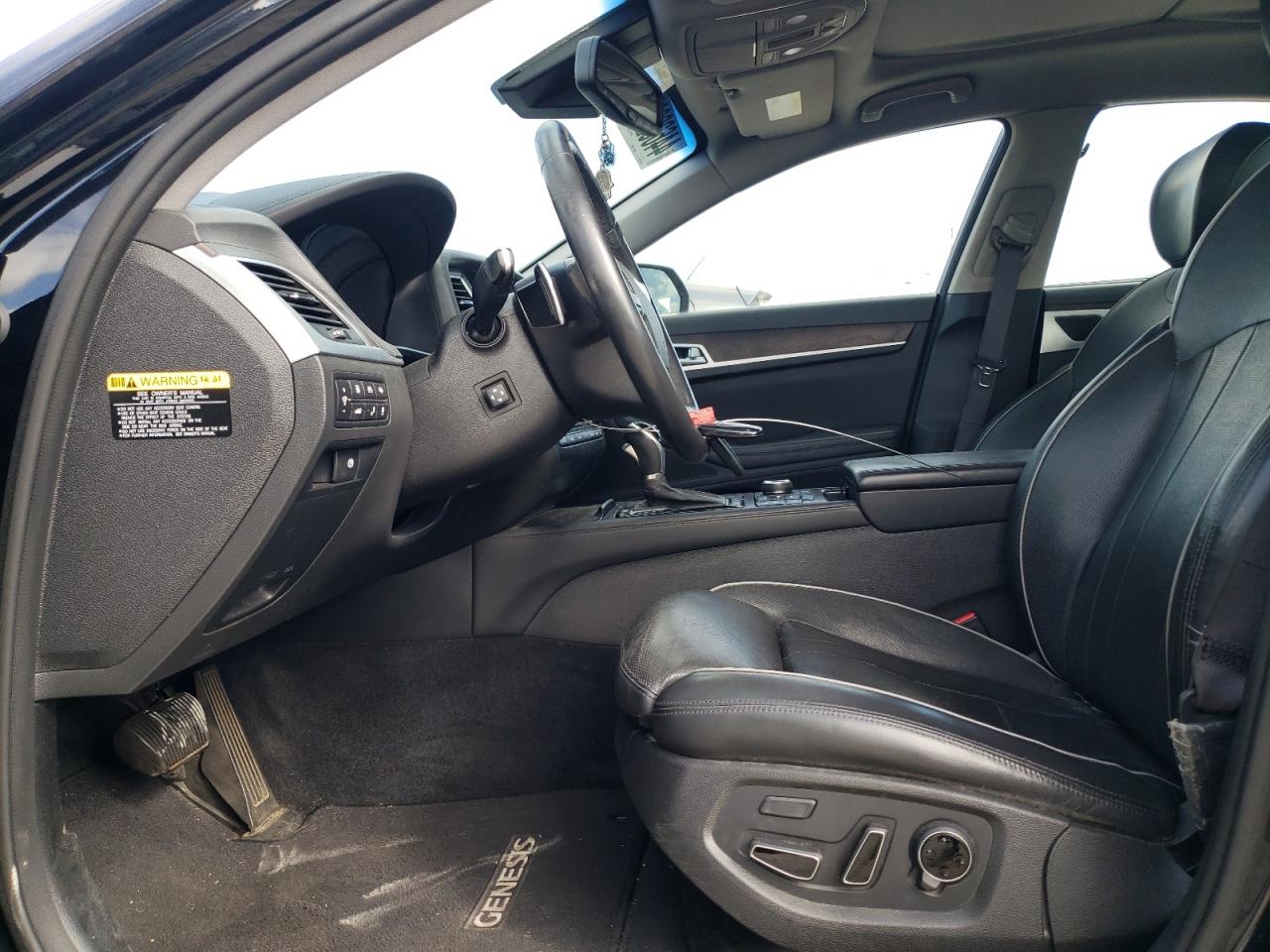 2015 Hyundai Genesis - Image 7