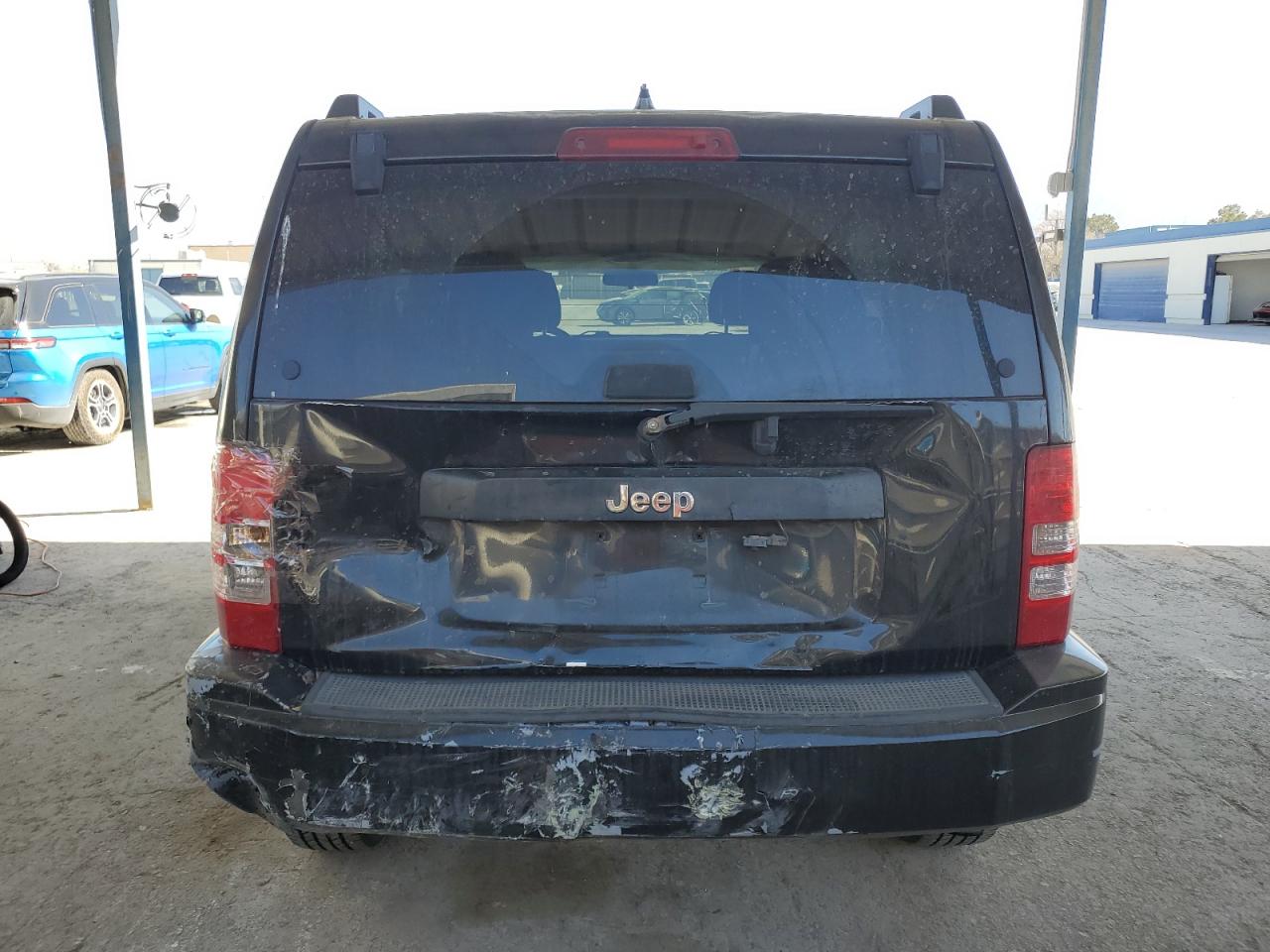 2012 Jeep Liberty (North America) - Image 6