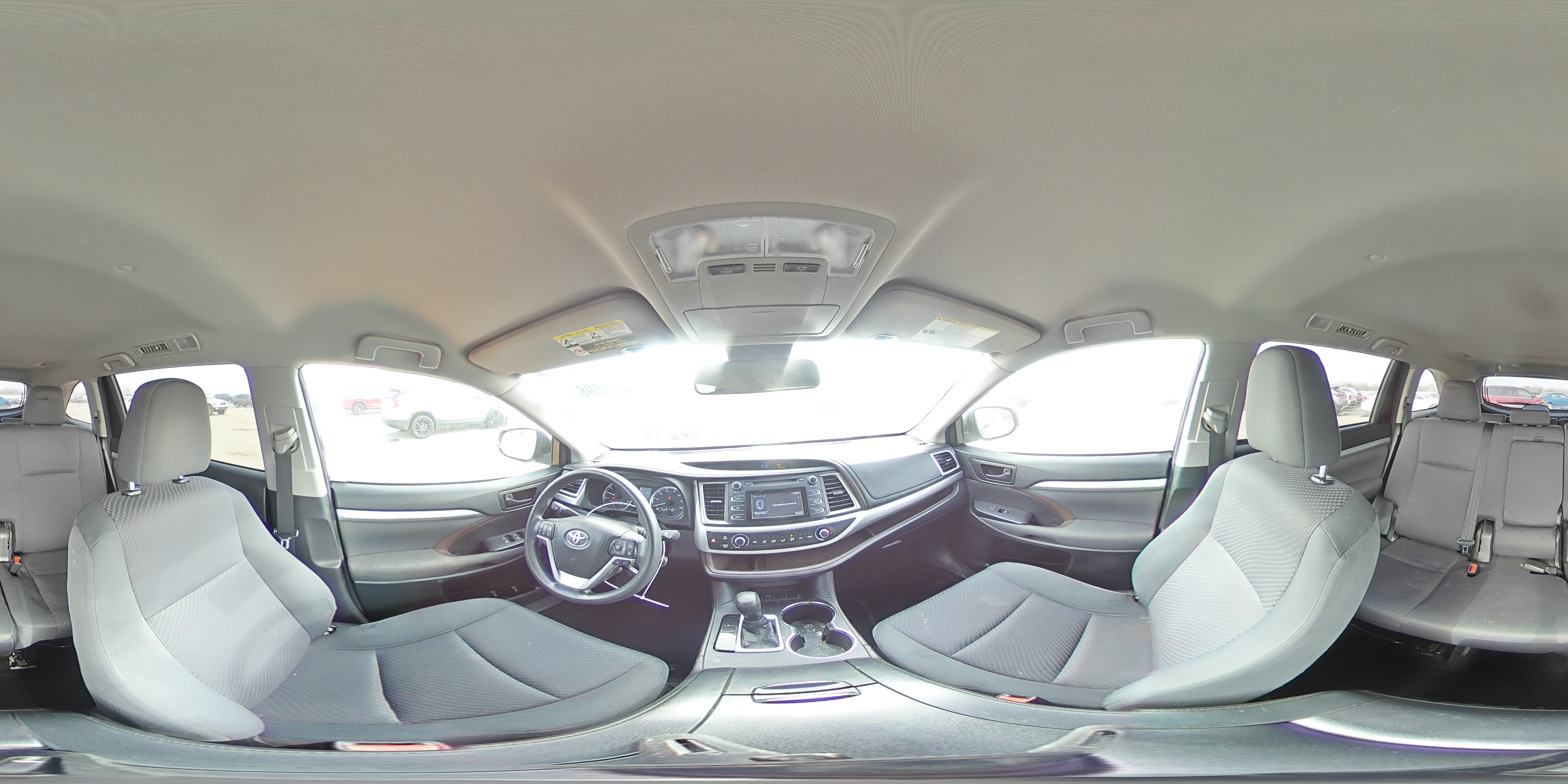 2017 Toyota Highlander - Image 14