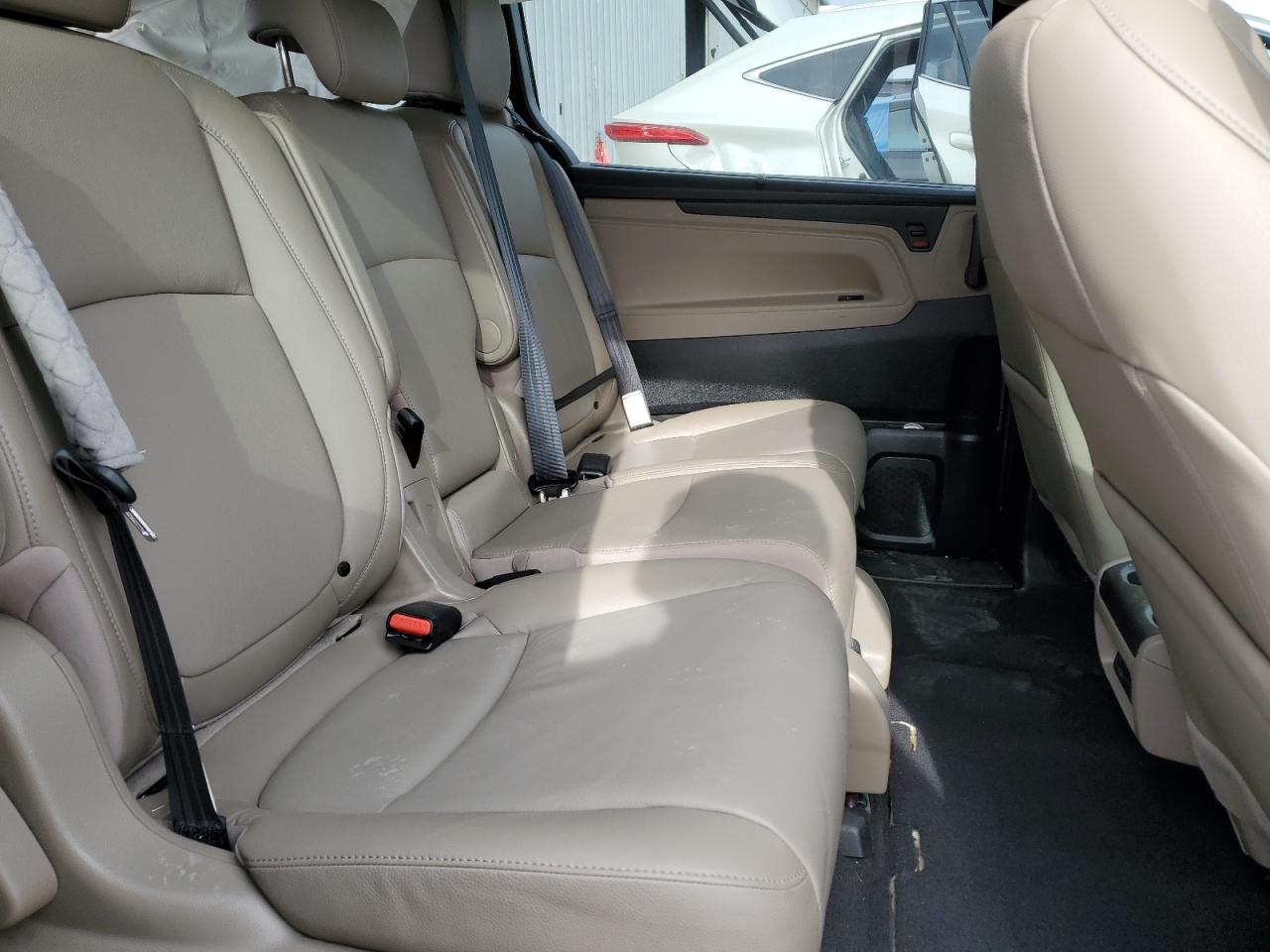 2018 Honda Odyssey - Image 11
