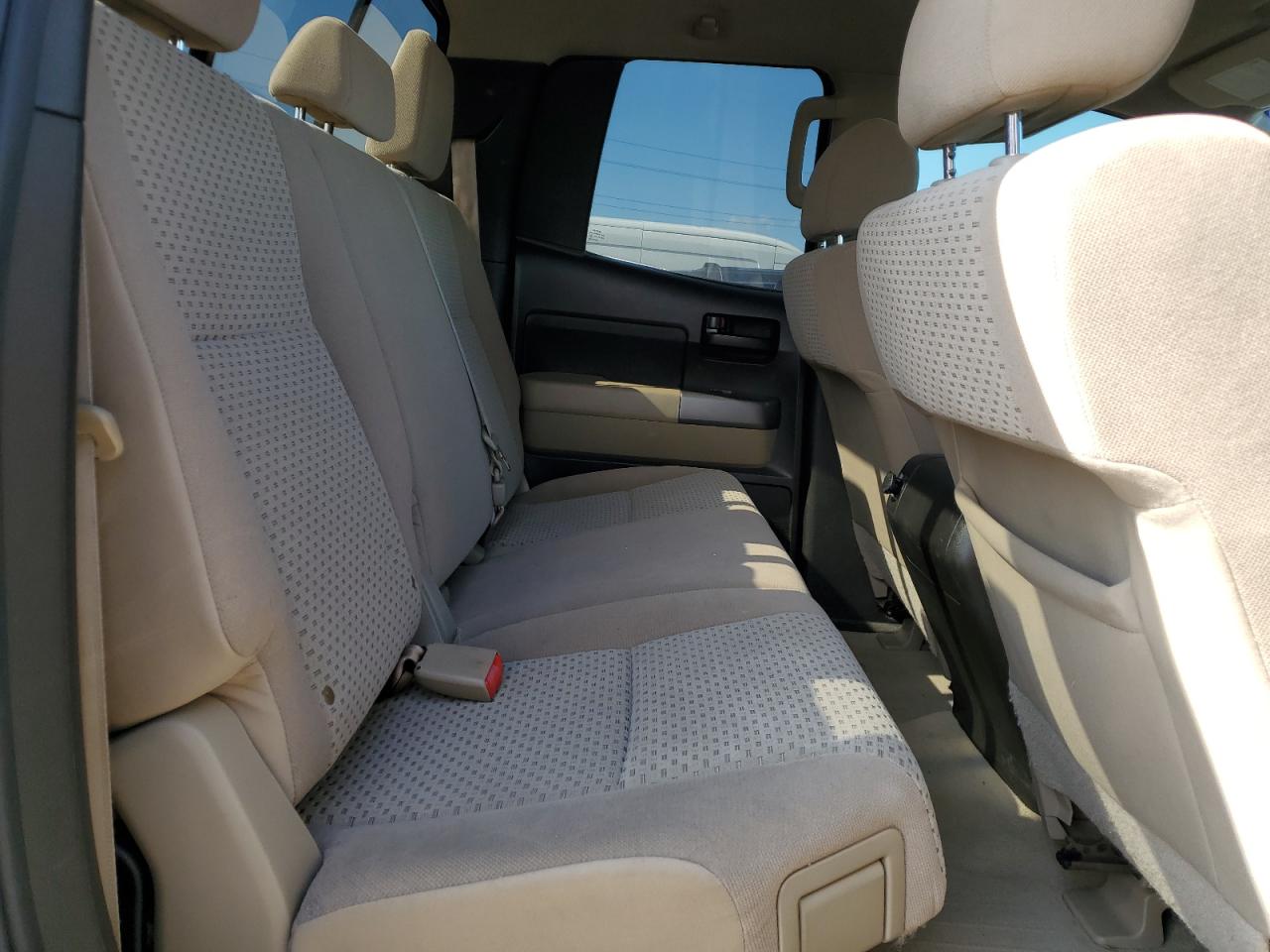 2011 Toyota Tundra - Image 10