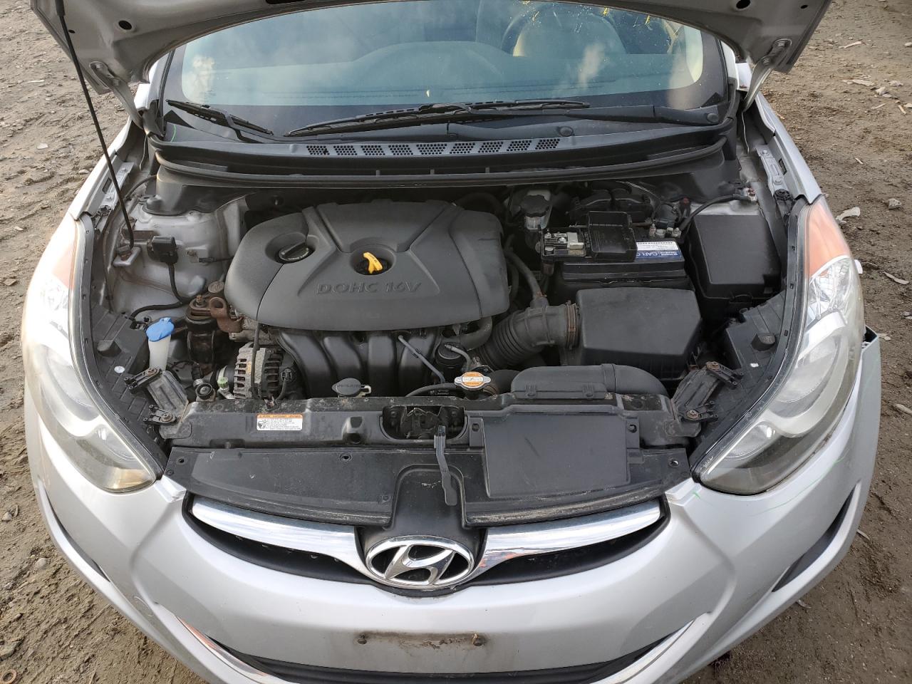 2011 Hyundai Elantra - Image 11