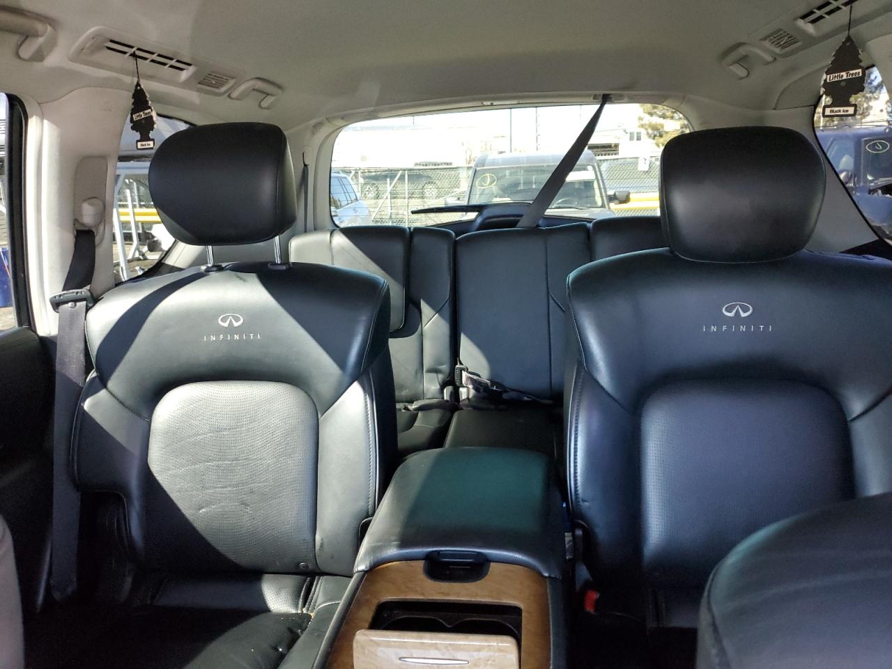 2014 Infiniti QX80 - Image 10