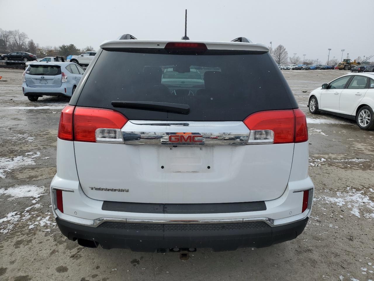 2017 GMC Terrain - Image 6