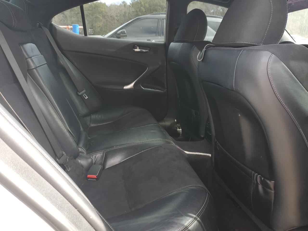 2011 Lexus IS - Image 10