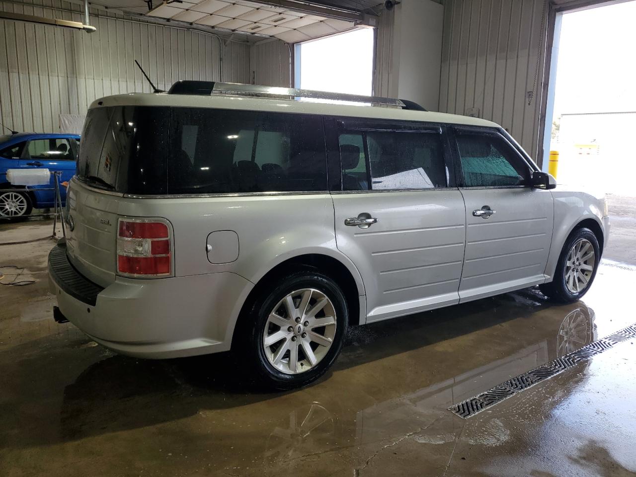 2009 Ford Flex - Image 3
