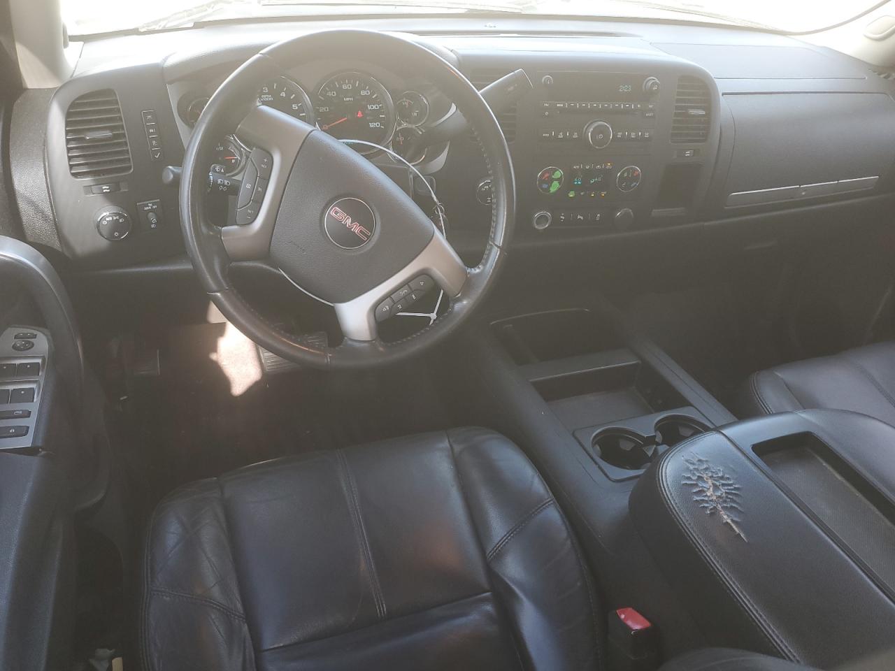 2012 GMC Sierra - Image 8