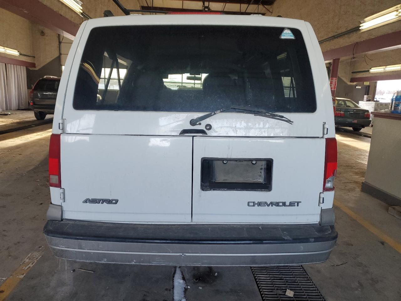 2004 Chevrolet Astro - Image 6