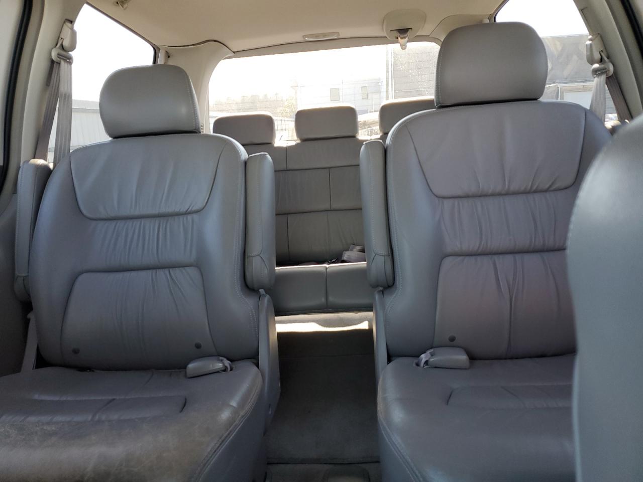 2002 Honda Odyssey - Image 10