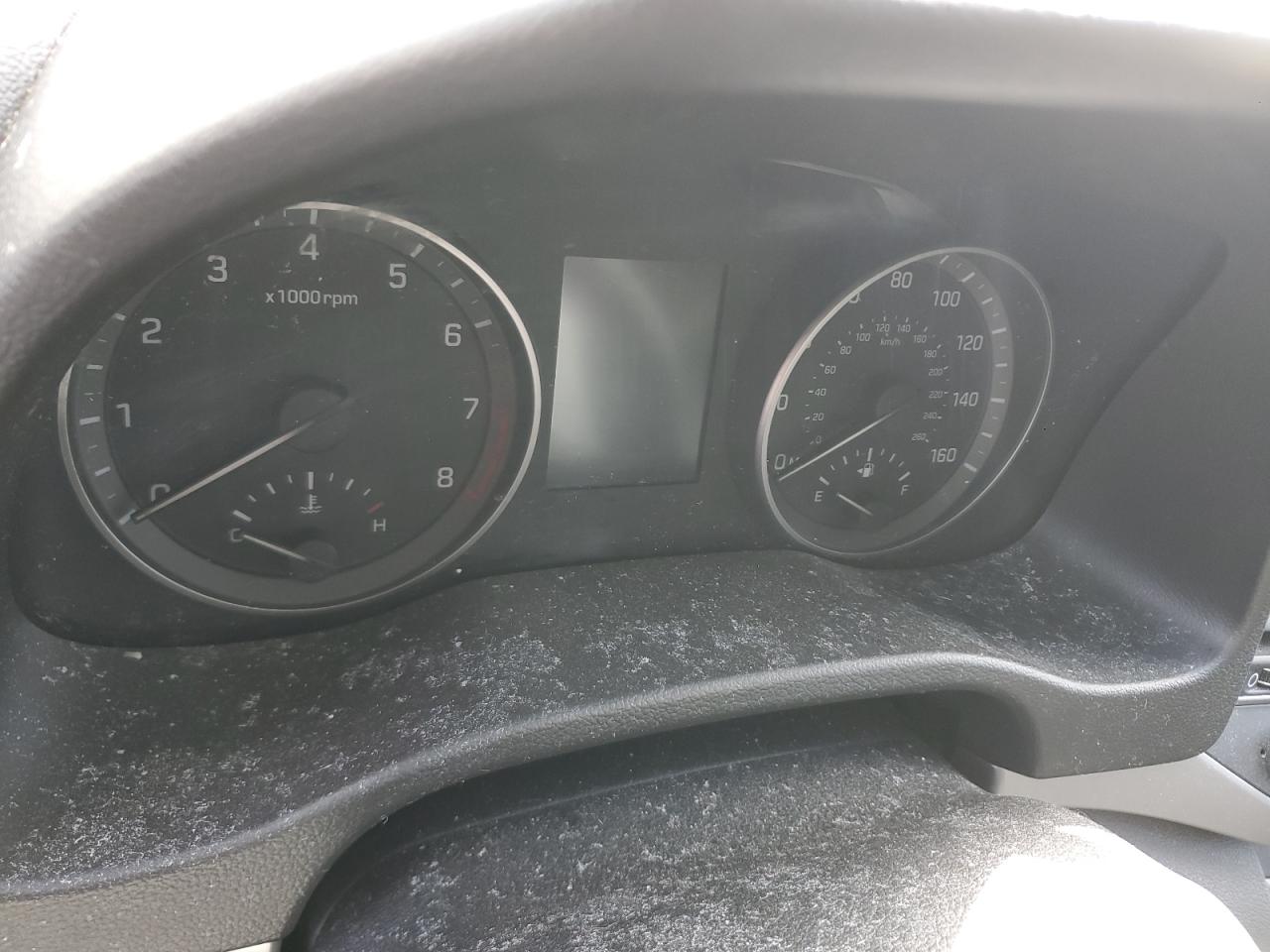 2018 Hyundai Elantra - Image 9