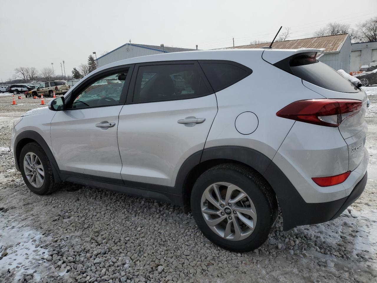 2016 Hyundai Tucson - Image 2