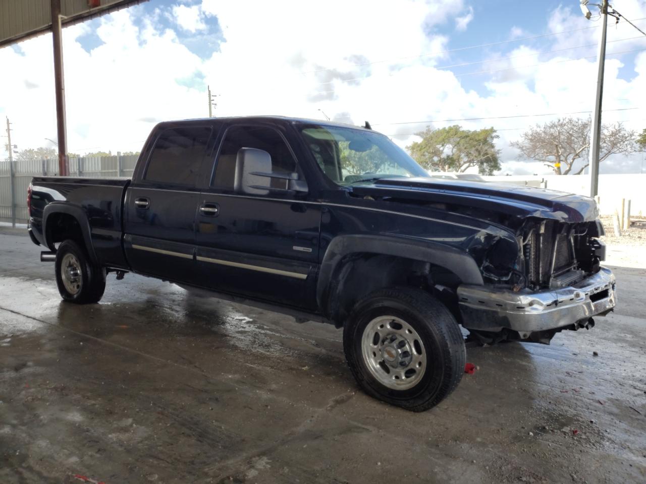 2006 Chevrolet Silverado - Image 4