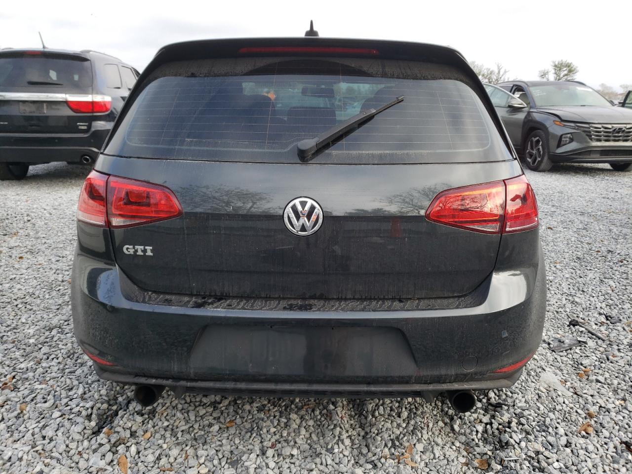 2017 Volkswagen GTI - Image 6