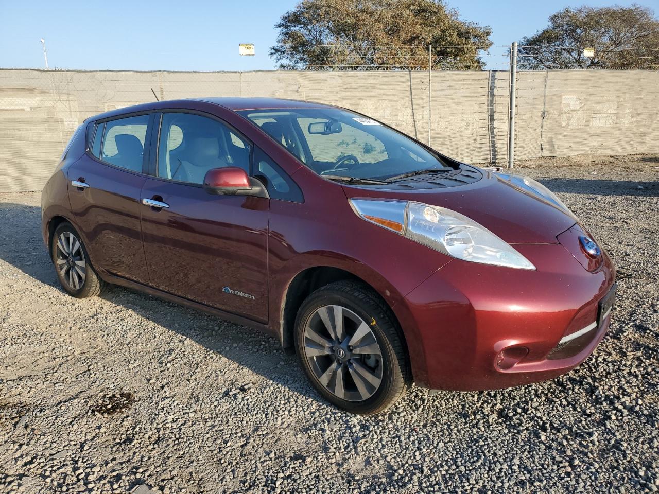 2016 Nissan Leaf - Image 4