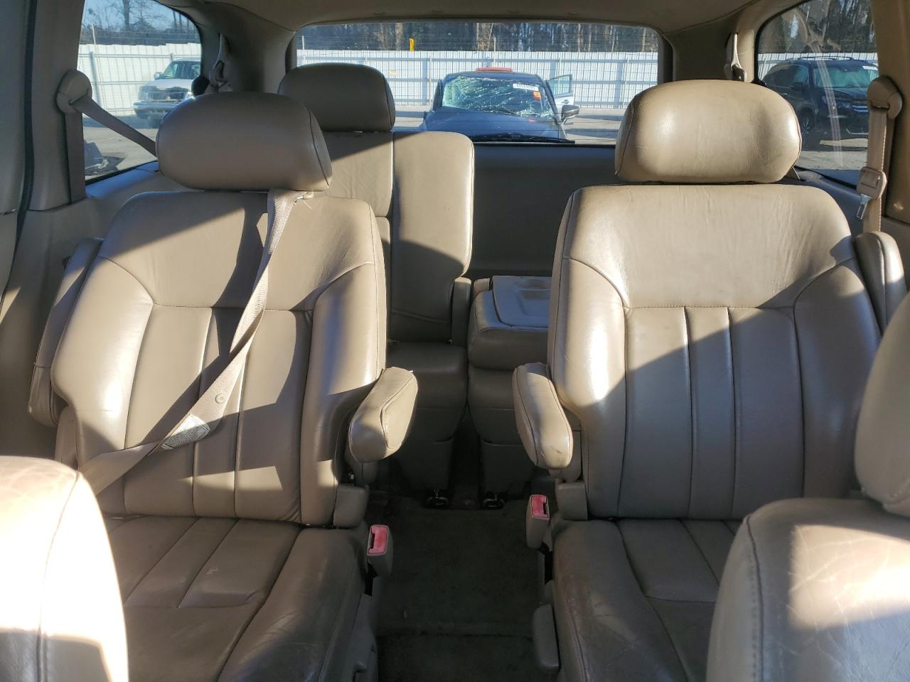 2000 Toyota Sienna - Image 10