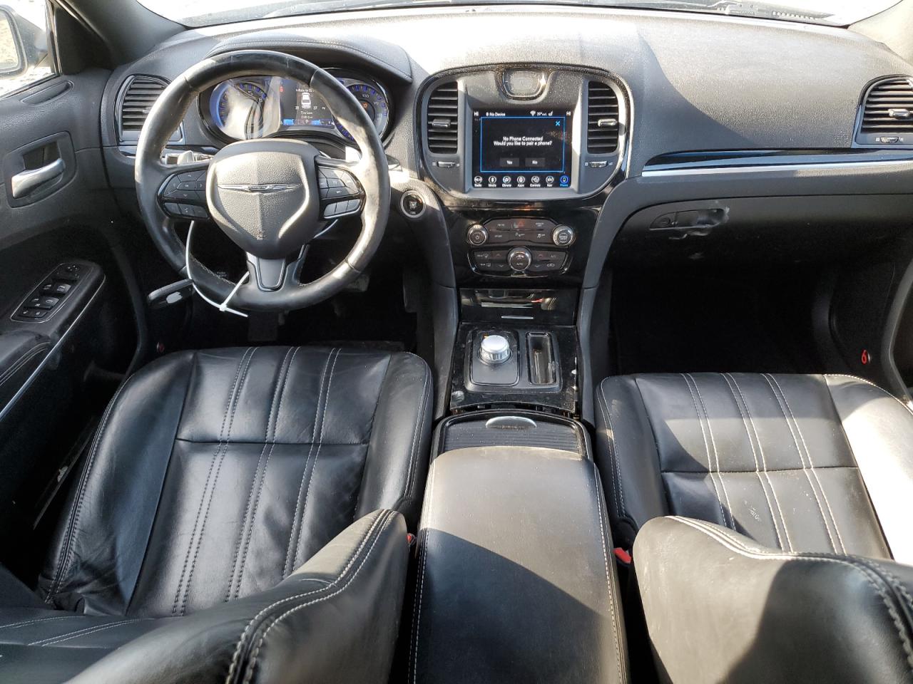 2018 Chrysler 300 - Image 8