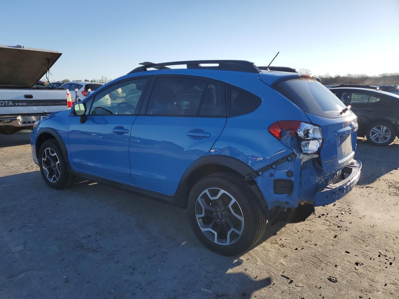 2017 Subaru XV - Image 2