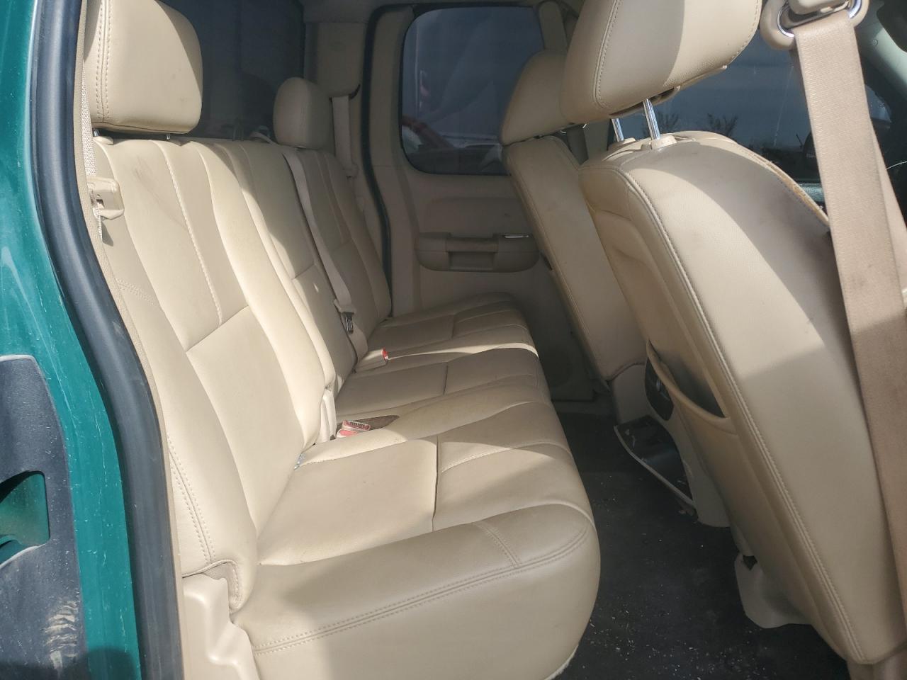 2010 GMC Sierra - Image 10