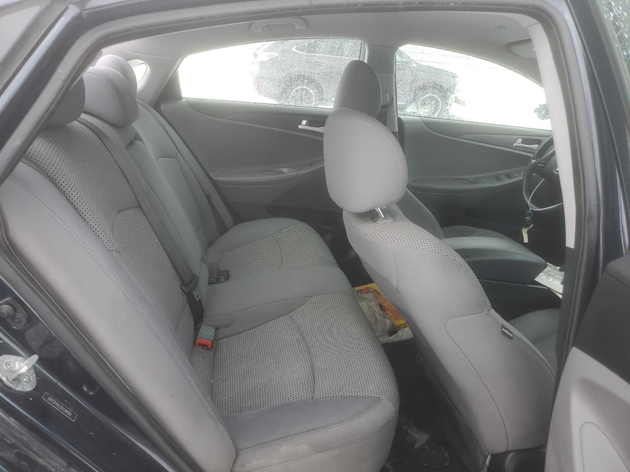 2012 Hyundai Sonata - Image 10