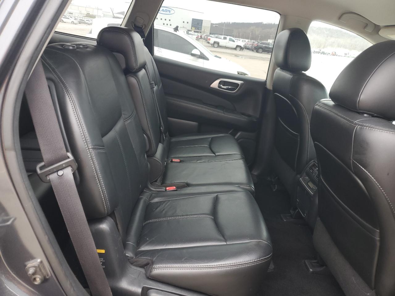 2014 Nissan Pathfinder - Image 11
