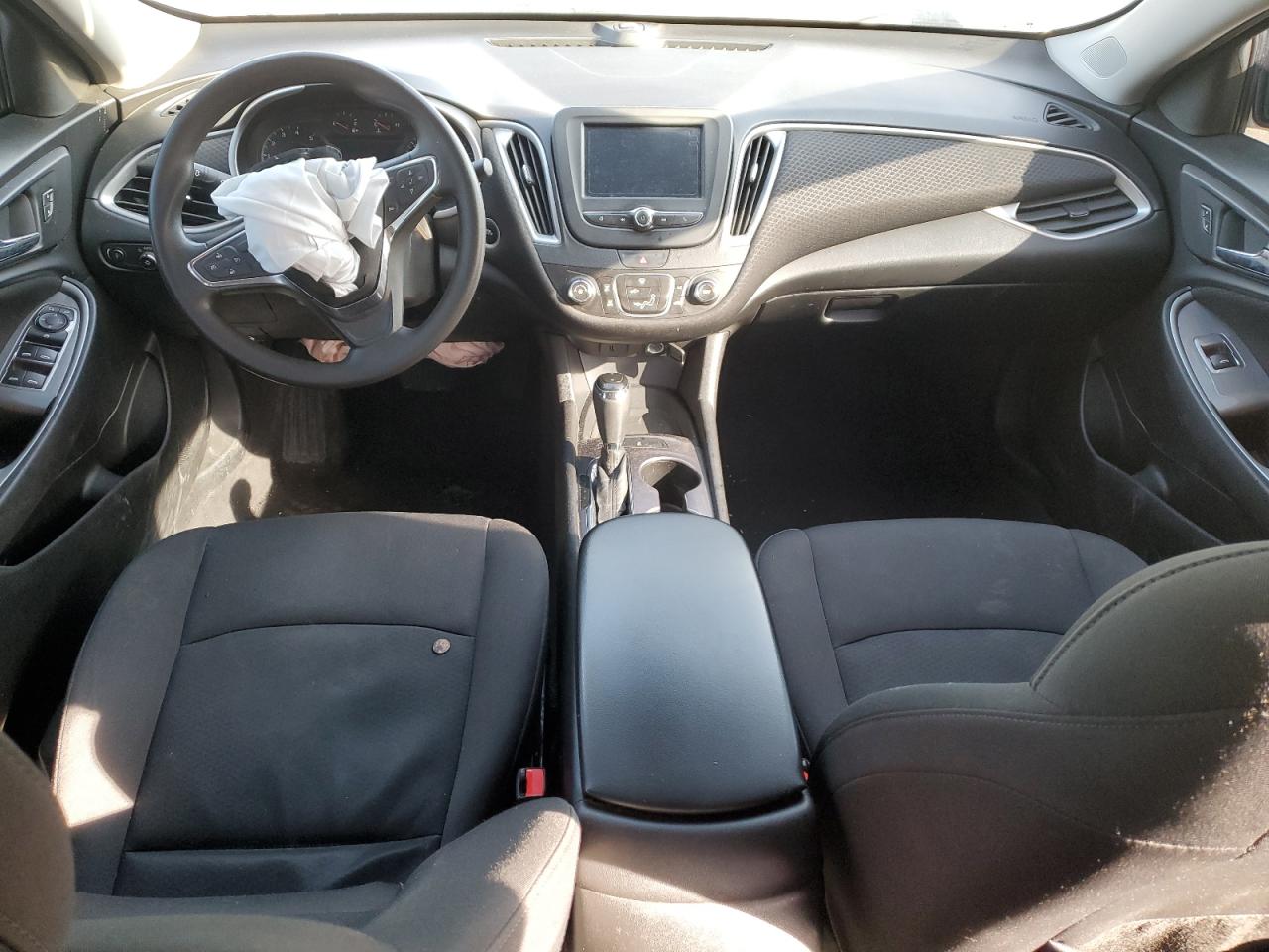 2018 Chevrolet Malibu - Image 8