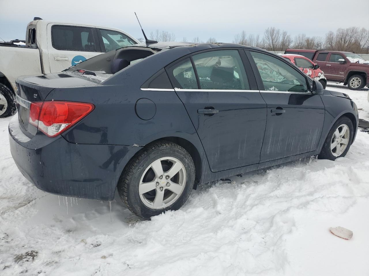 2014 Chevrolet Cruze - Image 3