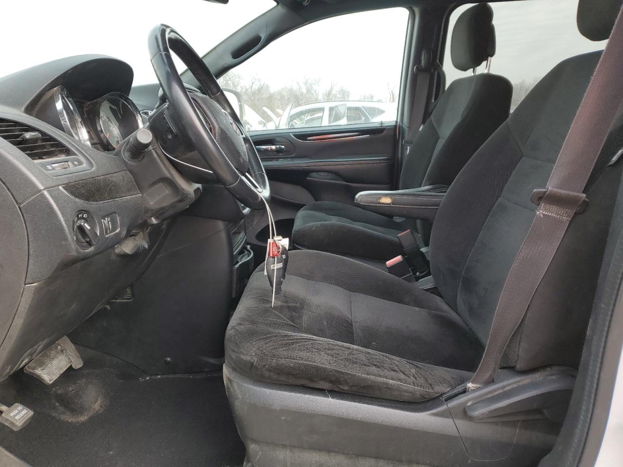 2017 Dodge Caravan - Image 7