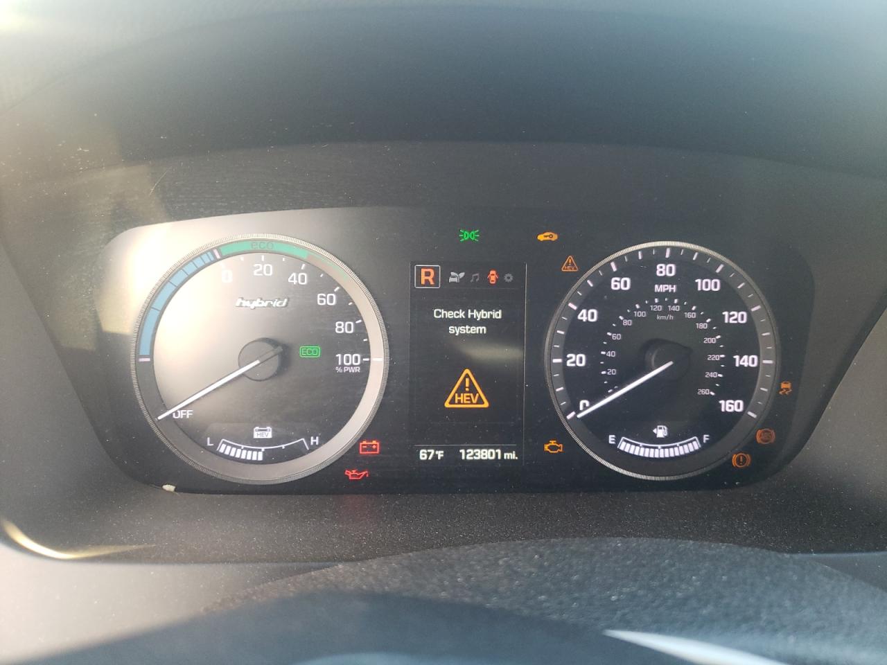 2016 Hyundai Sonata - Image 9