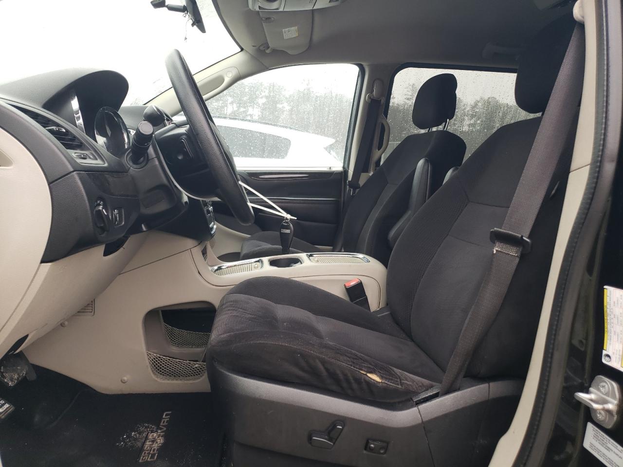 2015 Dodge Caravan - Image 7