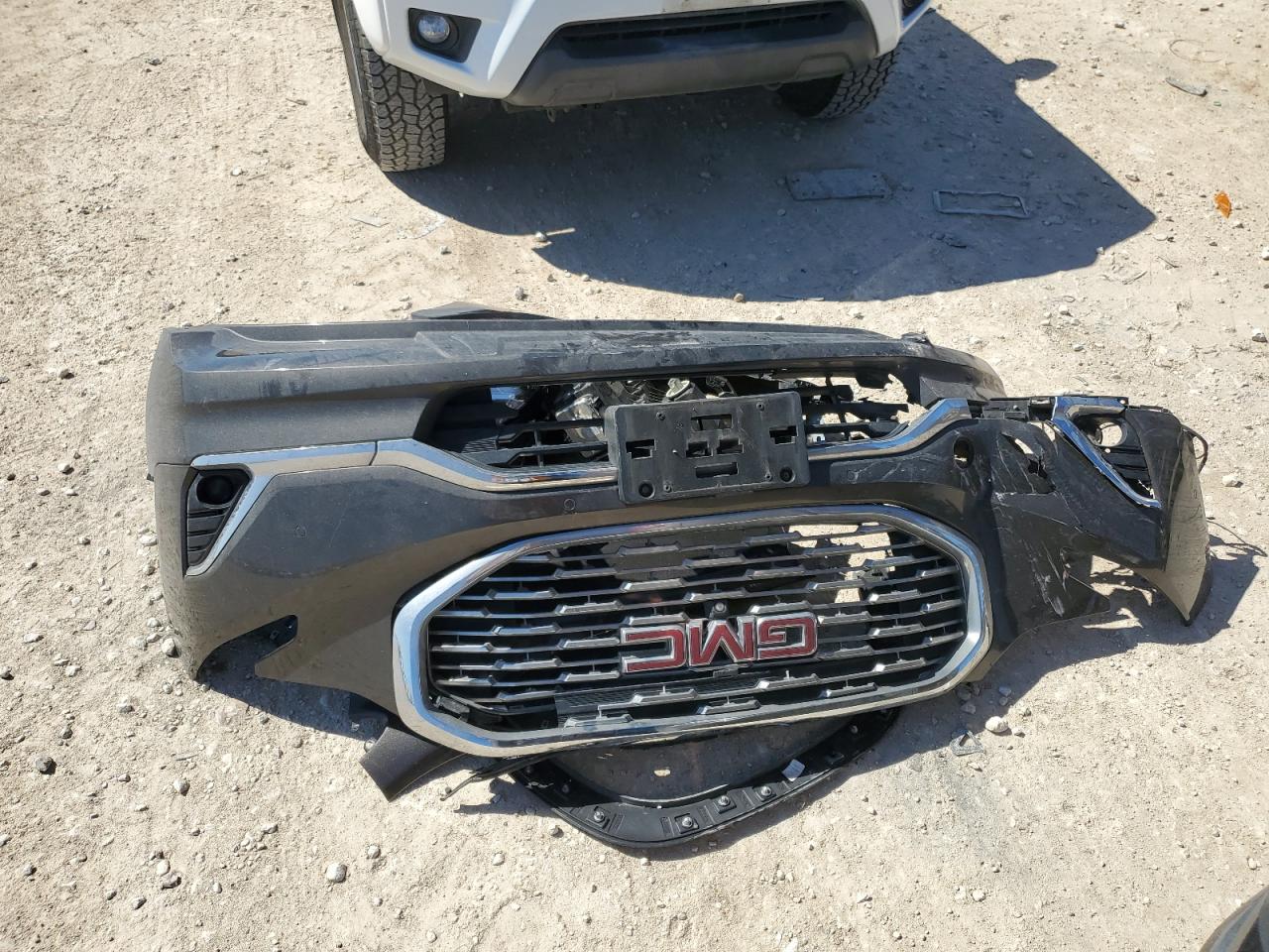 2019 GMC Terrain - Image 13