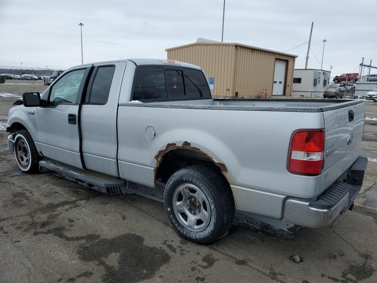 2004 Ford F-150 - Image 2