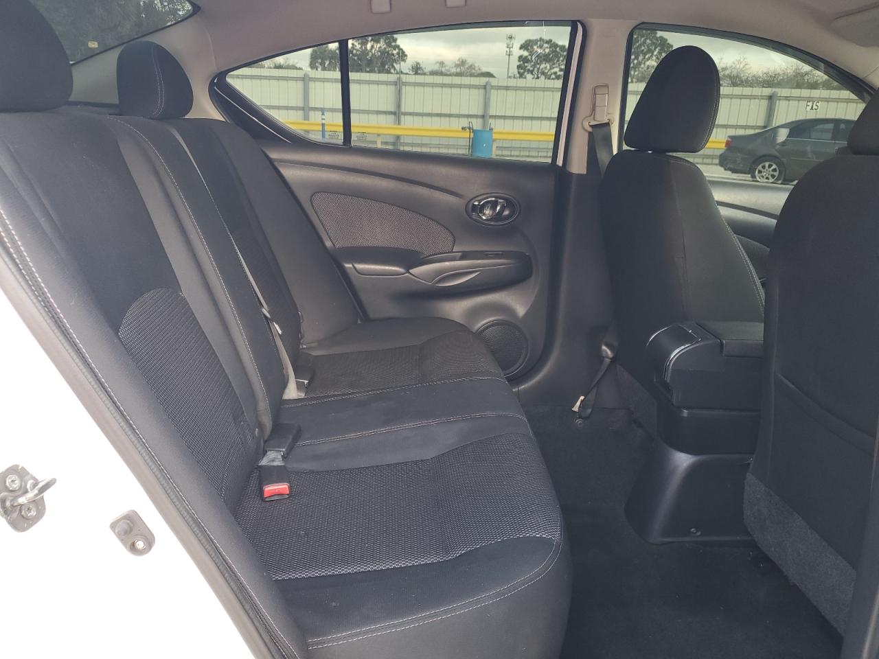 2015 Nissan Versa - Image 10