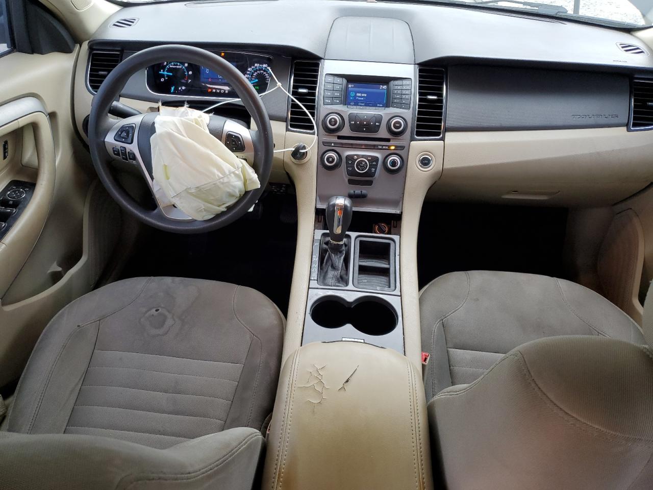 2015 Ford Taurus - Image 8