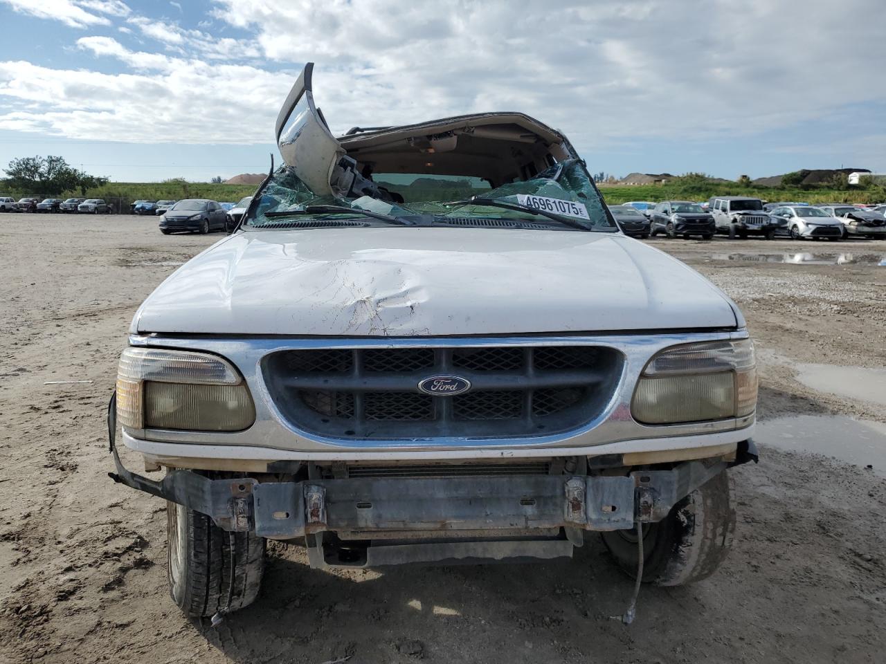 2000 Ford Explorer - Image 5