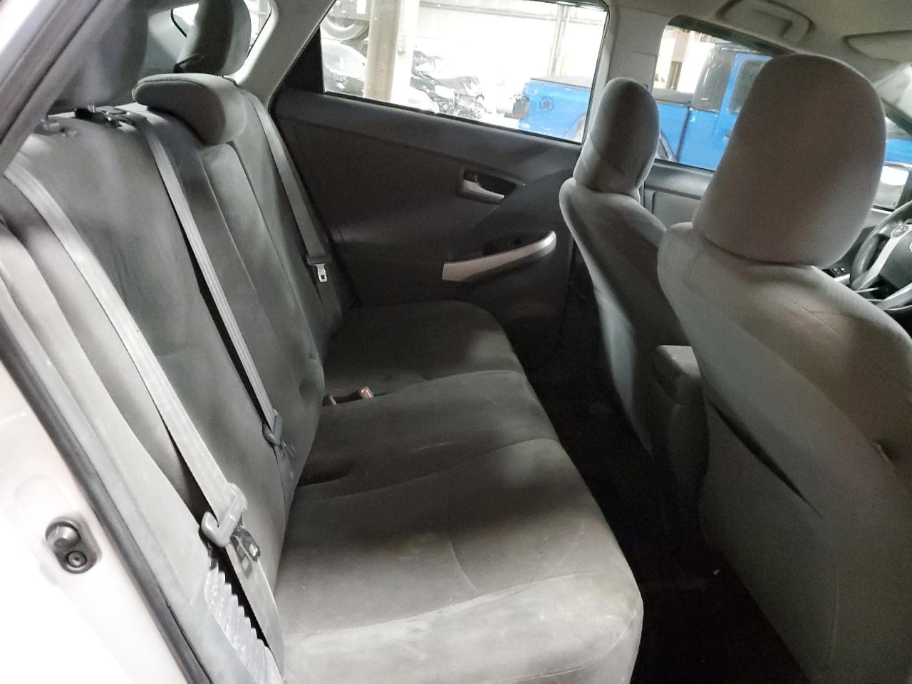 2010 Toyota Prius - Image 10