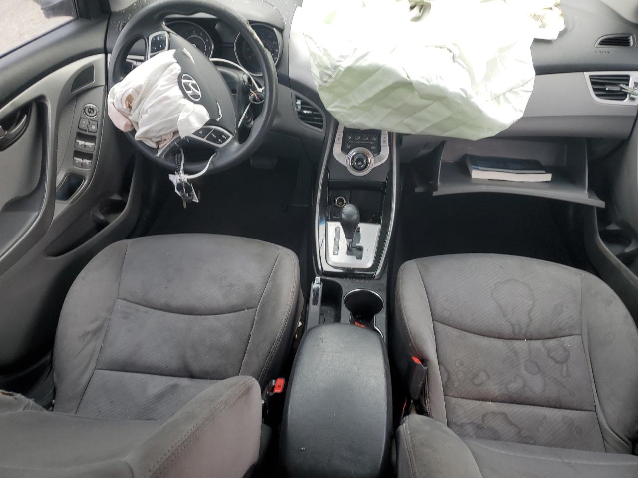 2012 Hyundai Elantra - Image 8