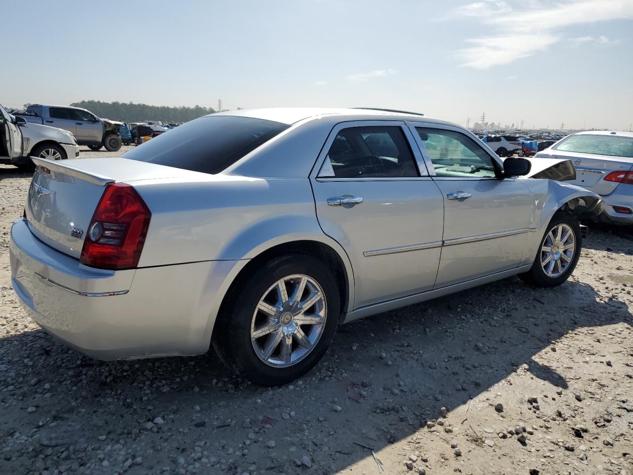 2009 Chrysler 300 - Image 3
