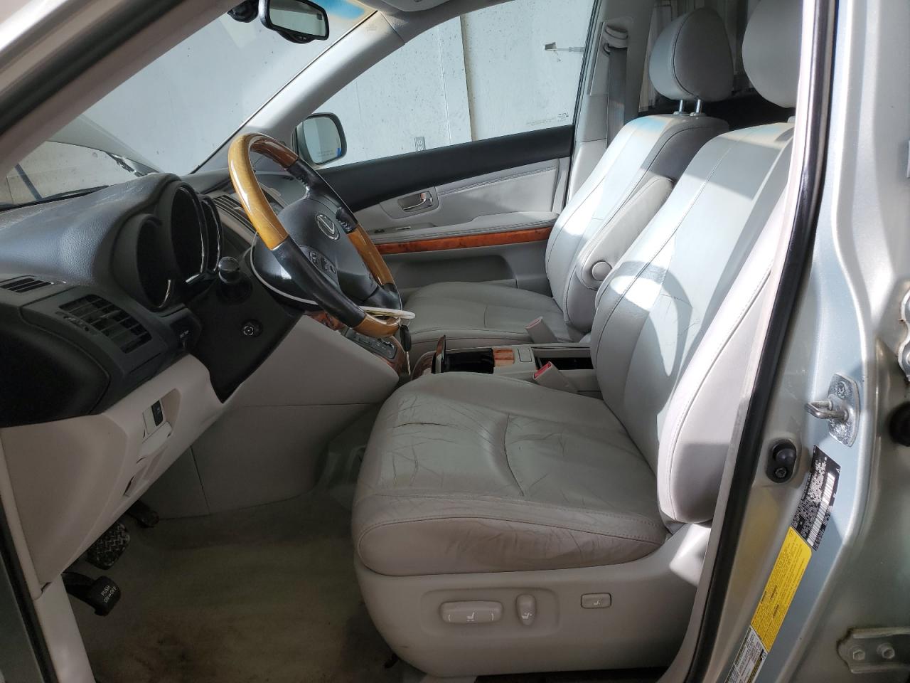 2004 Lexus RX - Image 7