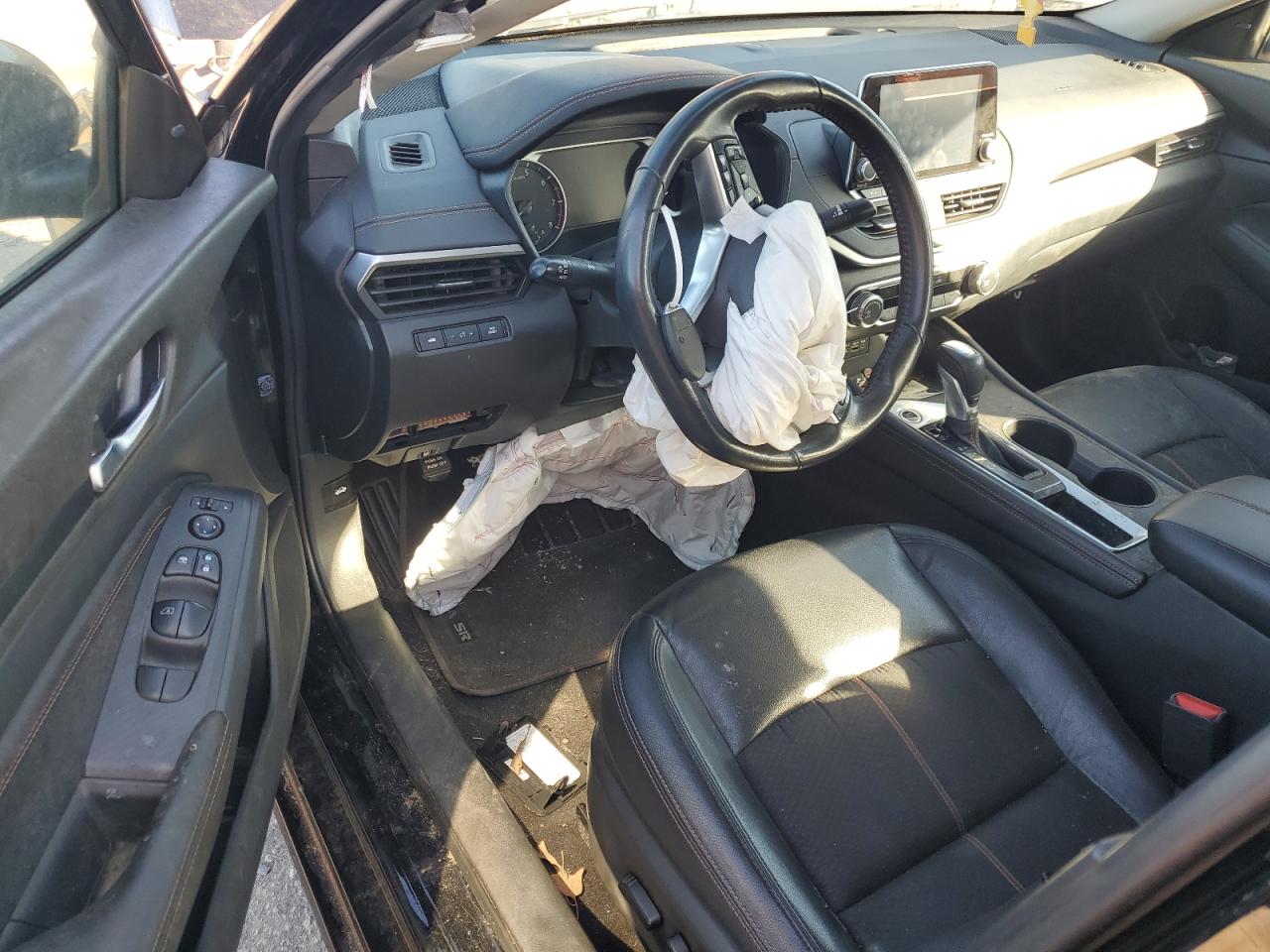 2021 Nissan Altima - Image 8
