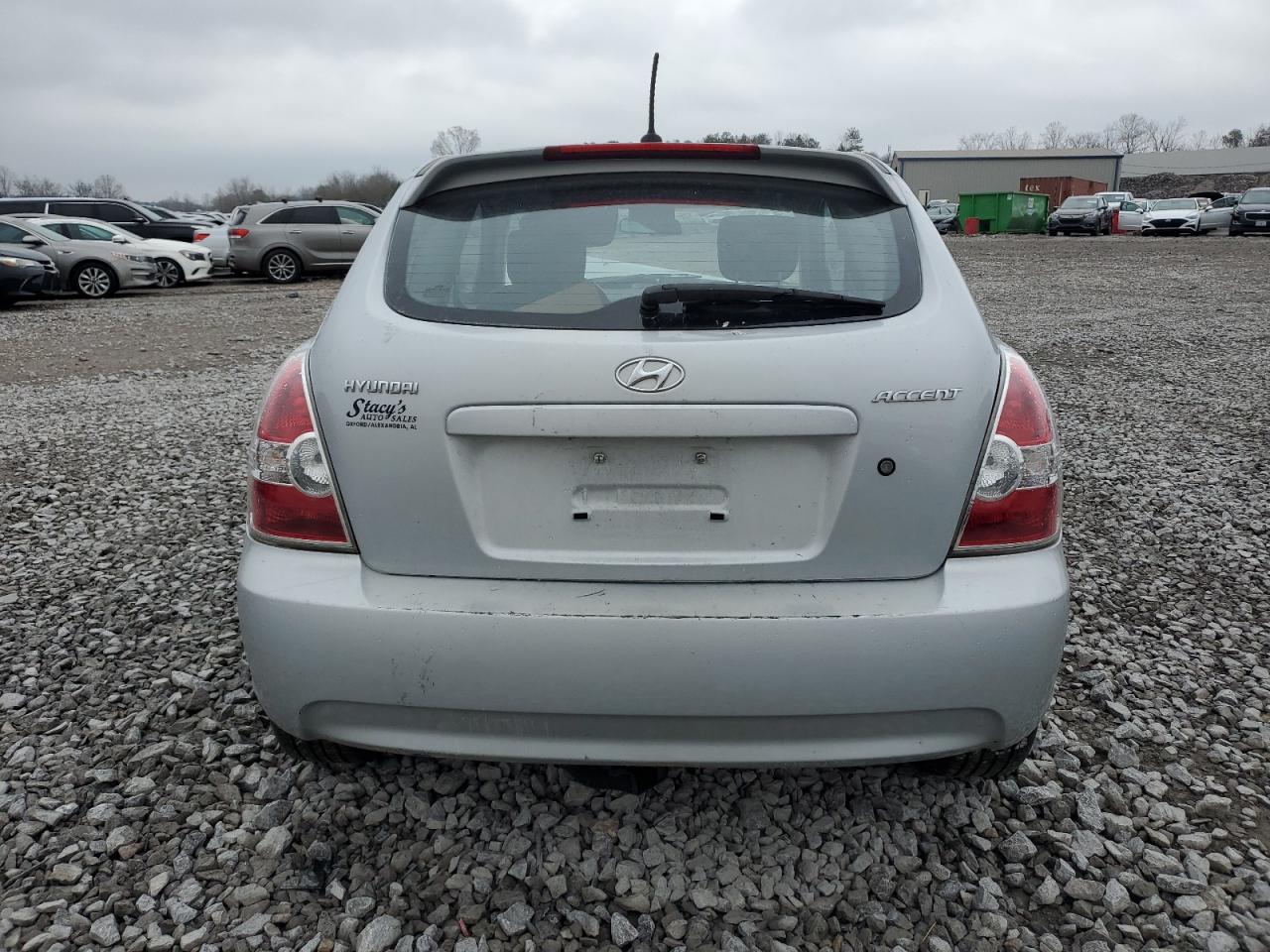 2010 Hyundai Accent - Image 6