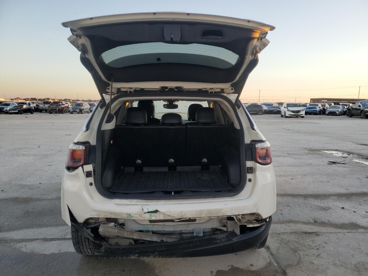 2018 Jeep Compass - Image 6
