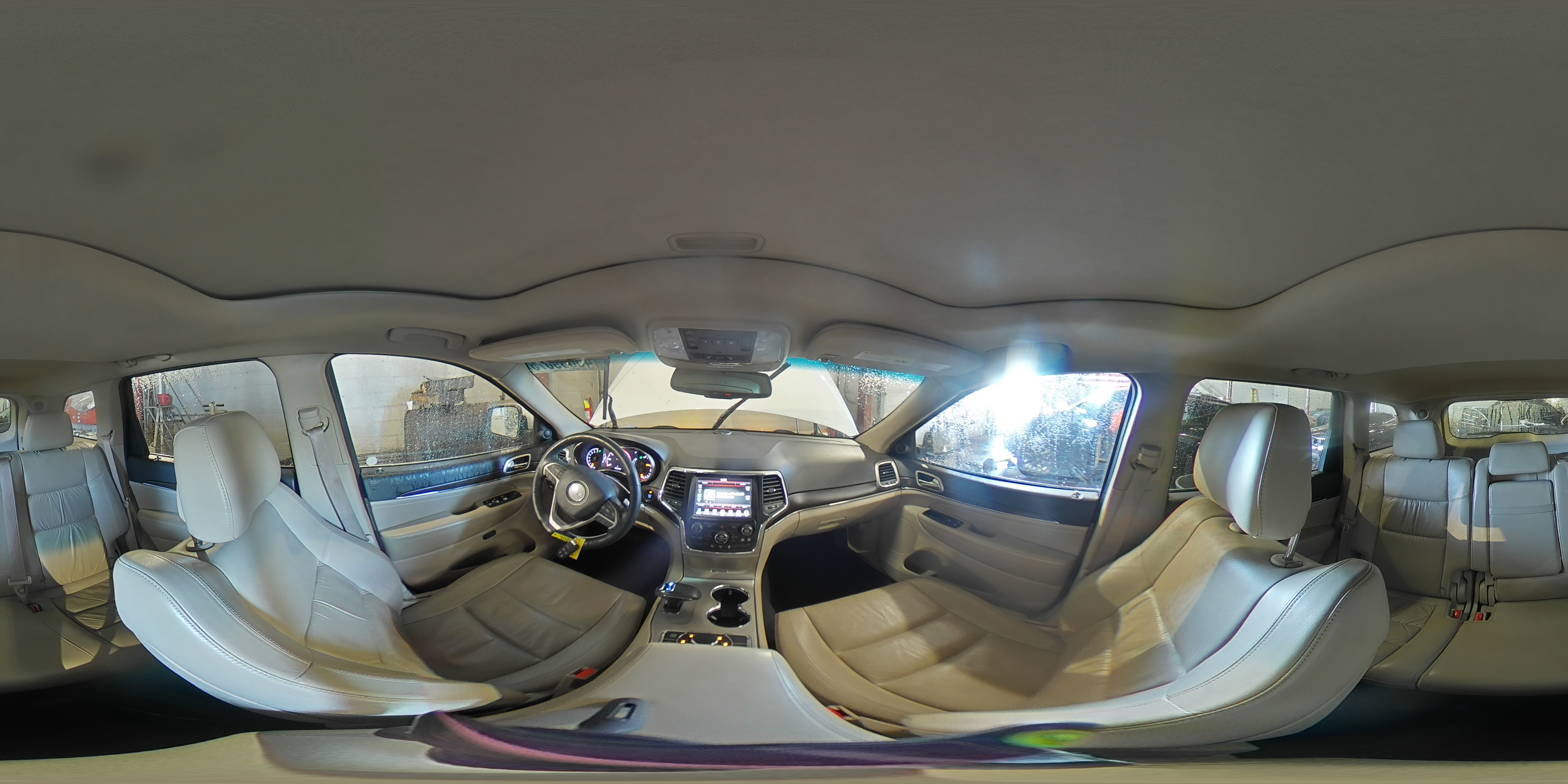 2014 Jeep Grand Cherokee - Image 15