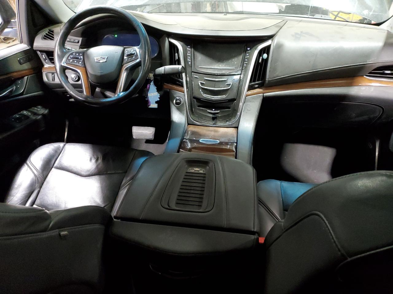 2019 Cadillac Escalade - Image 8