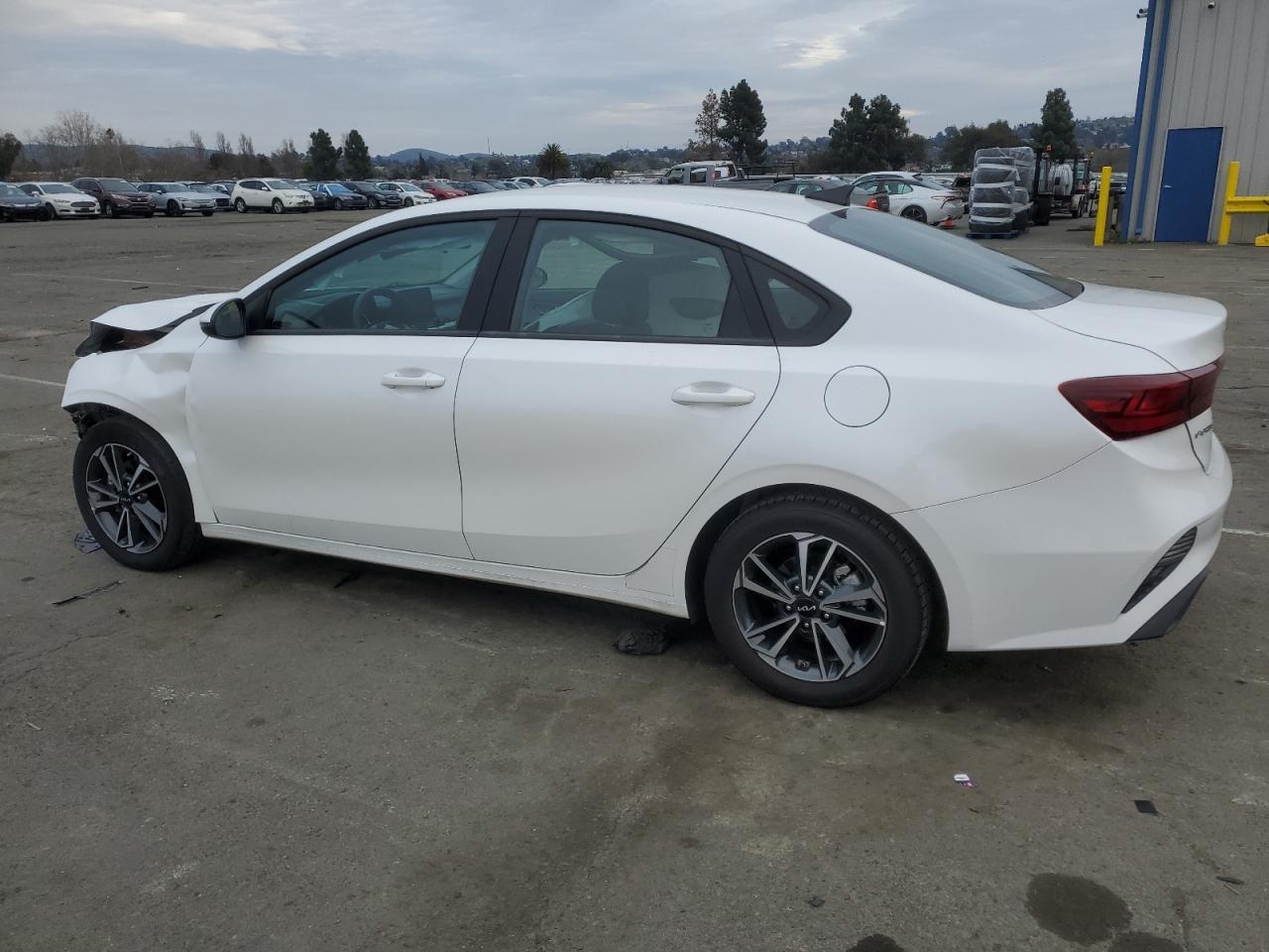 2023 Kia Forte - Image 2