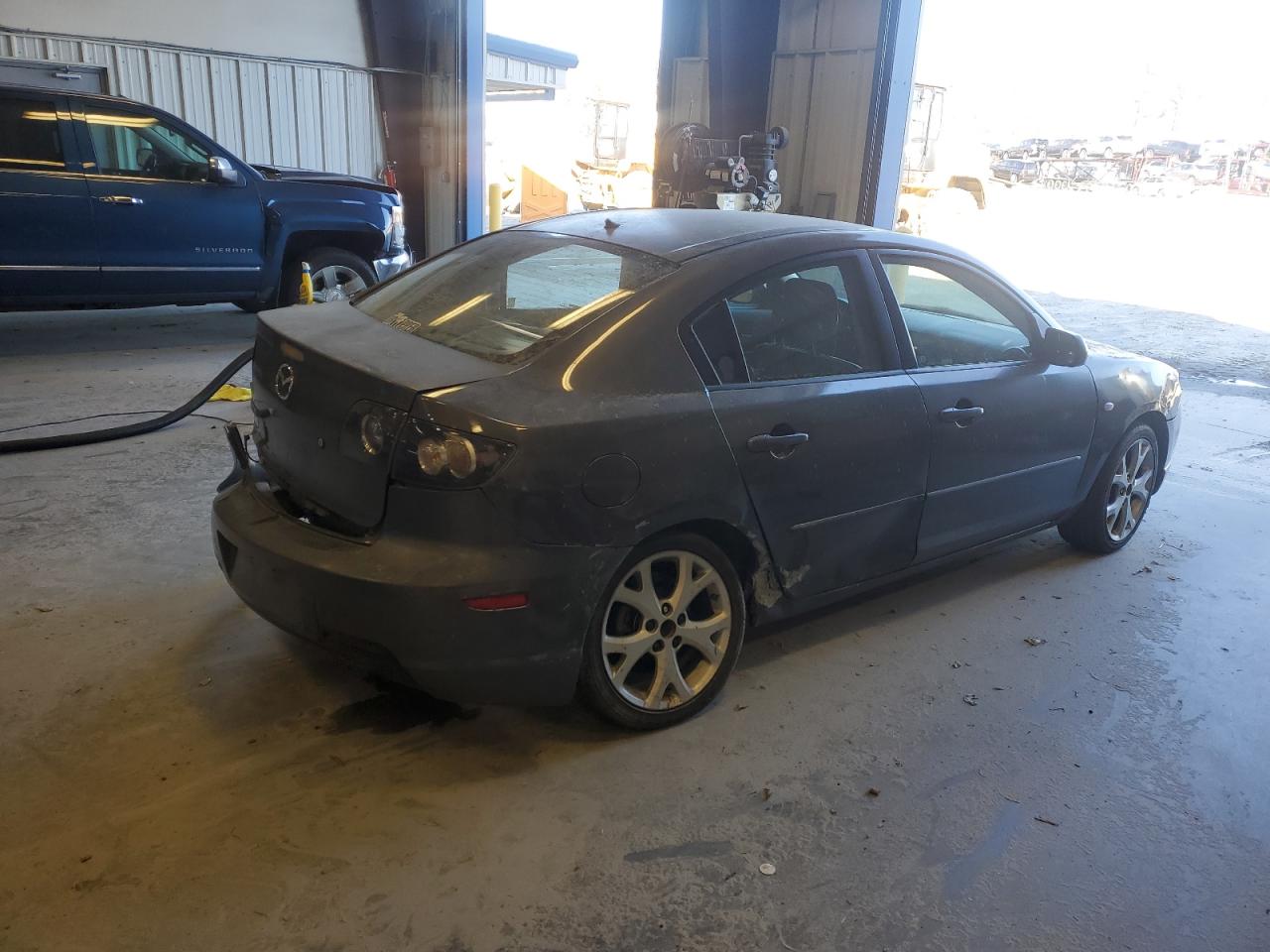 2009 Mazda 3 - Image 3