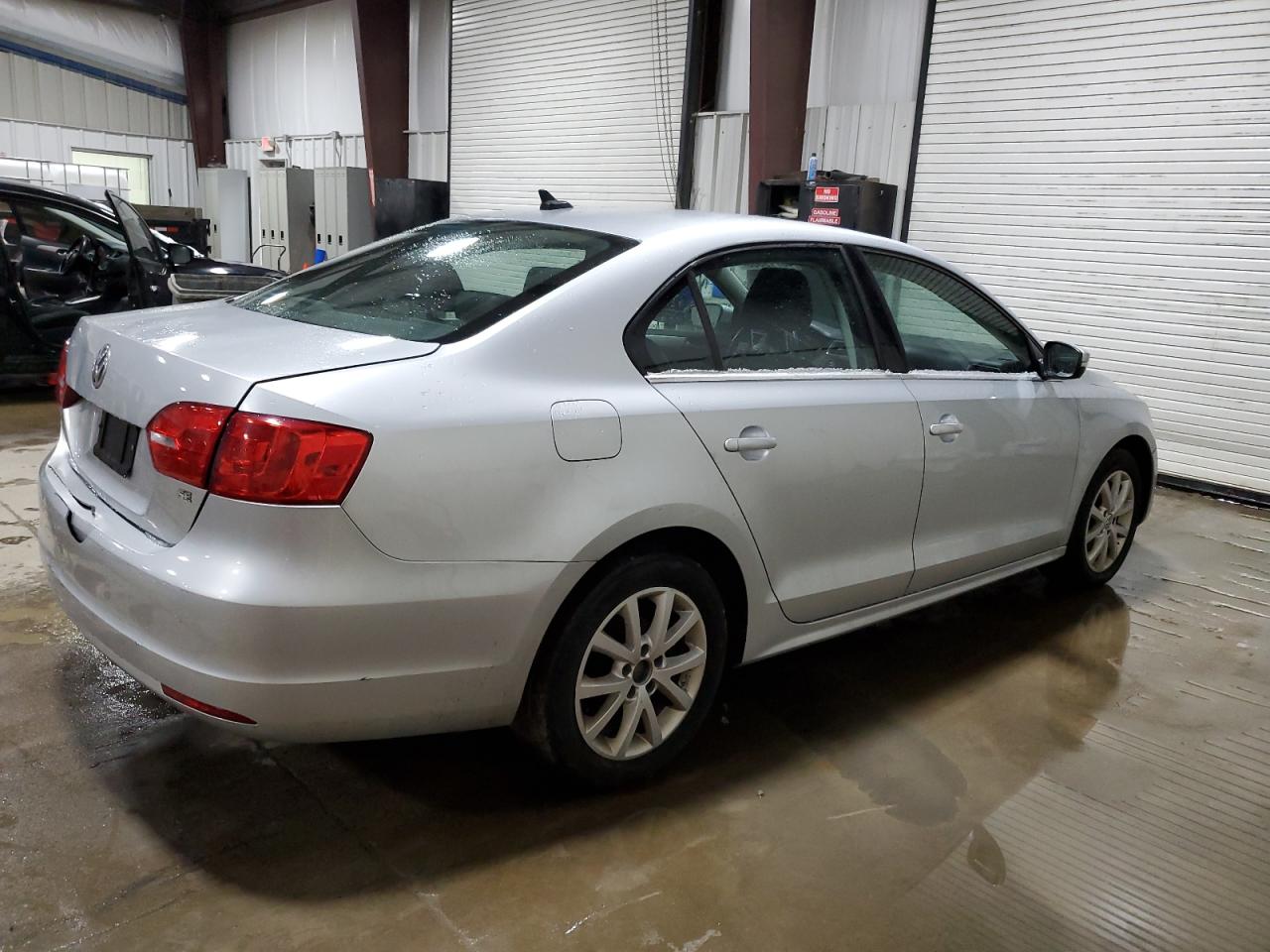 2014 Volkswagen Jetta - Image 3