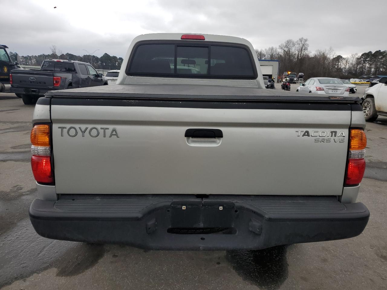 2004 Toyota Tacoma - Image 6