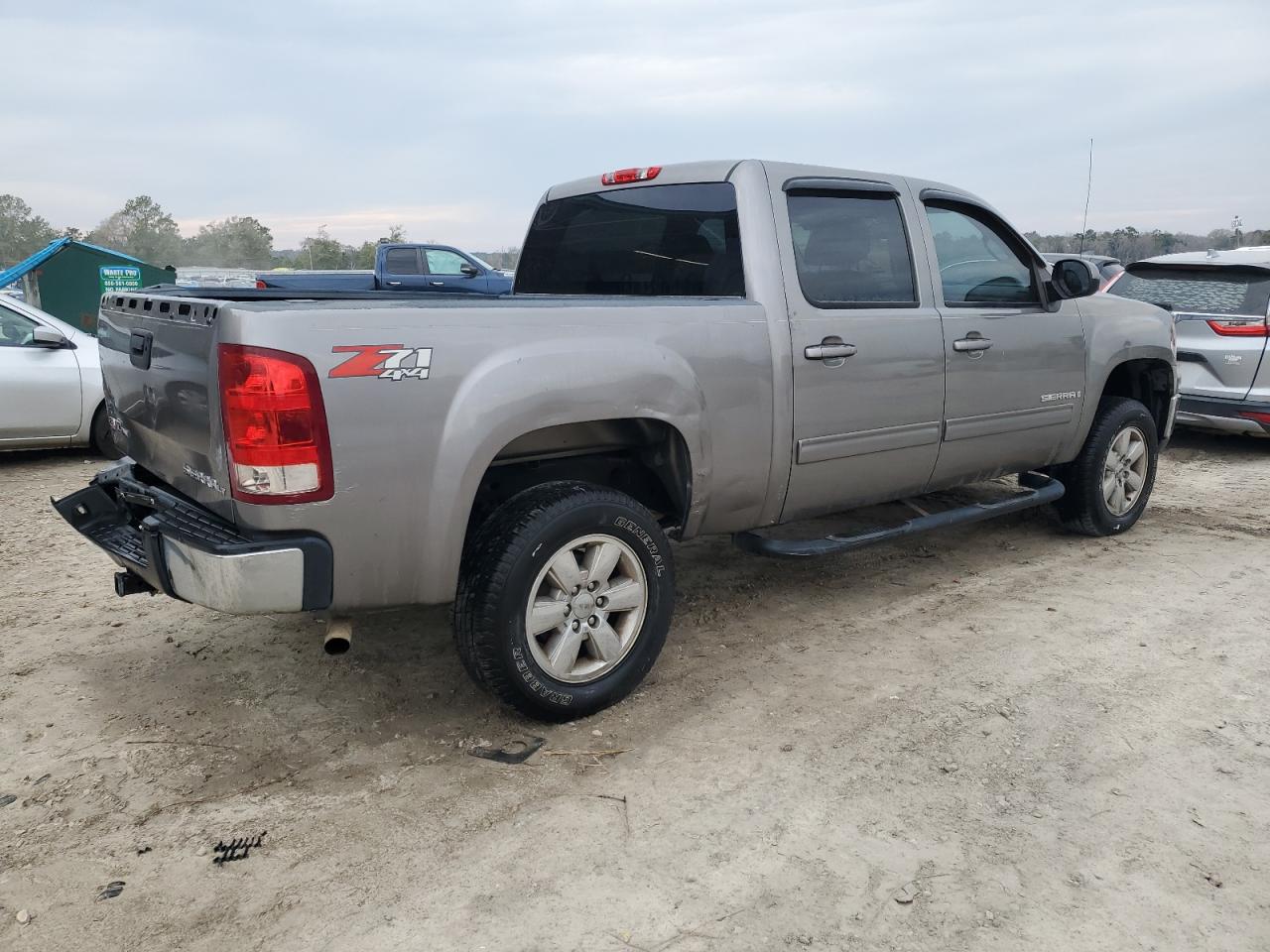 2009 GMC Sierra - Image 3