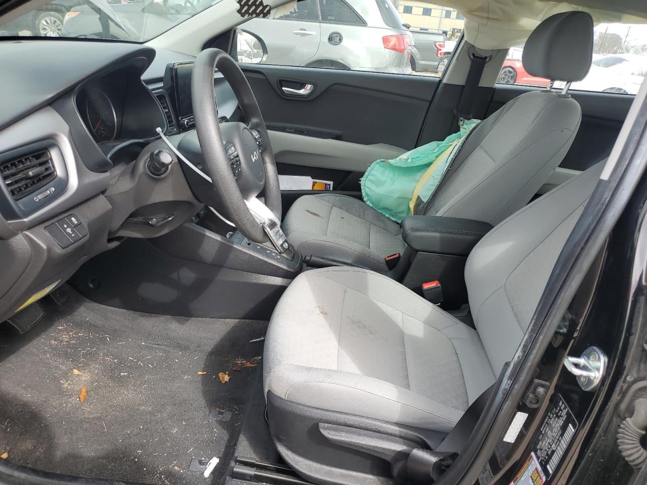 2022 Kia Rio - Image 7