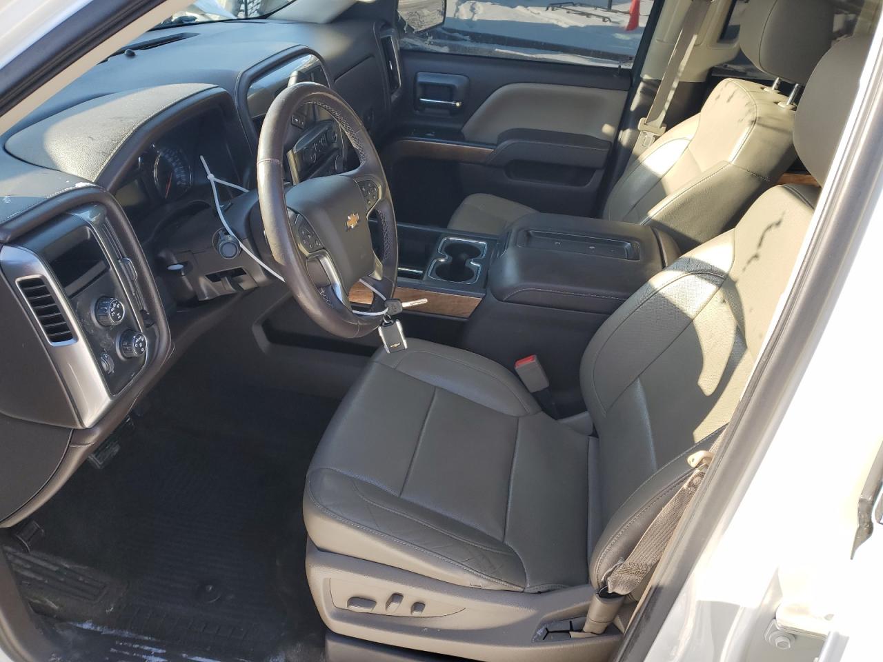 2015 Chevrolet Silverado - Image 7